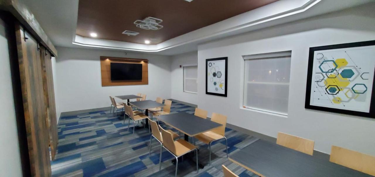 Holiday Inn Express & Suites Williamsburg By Ihg Extérieur photo