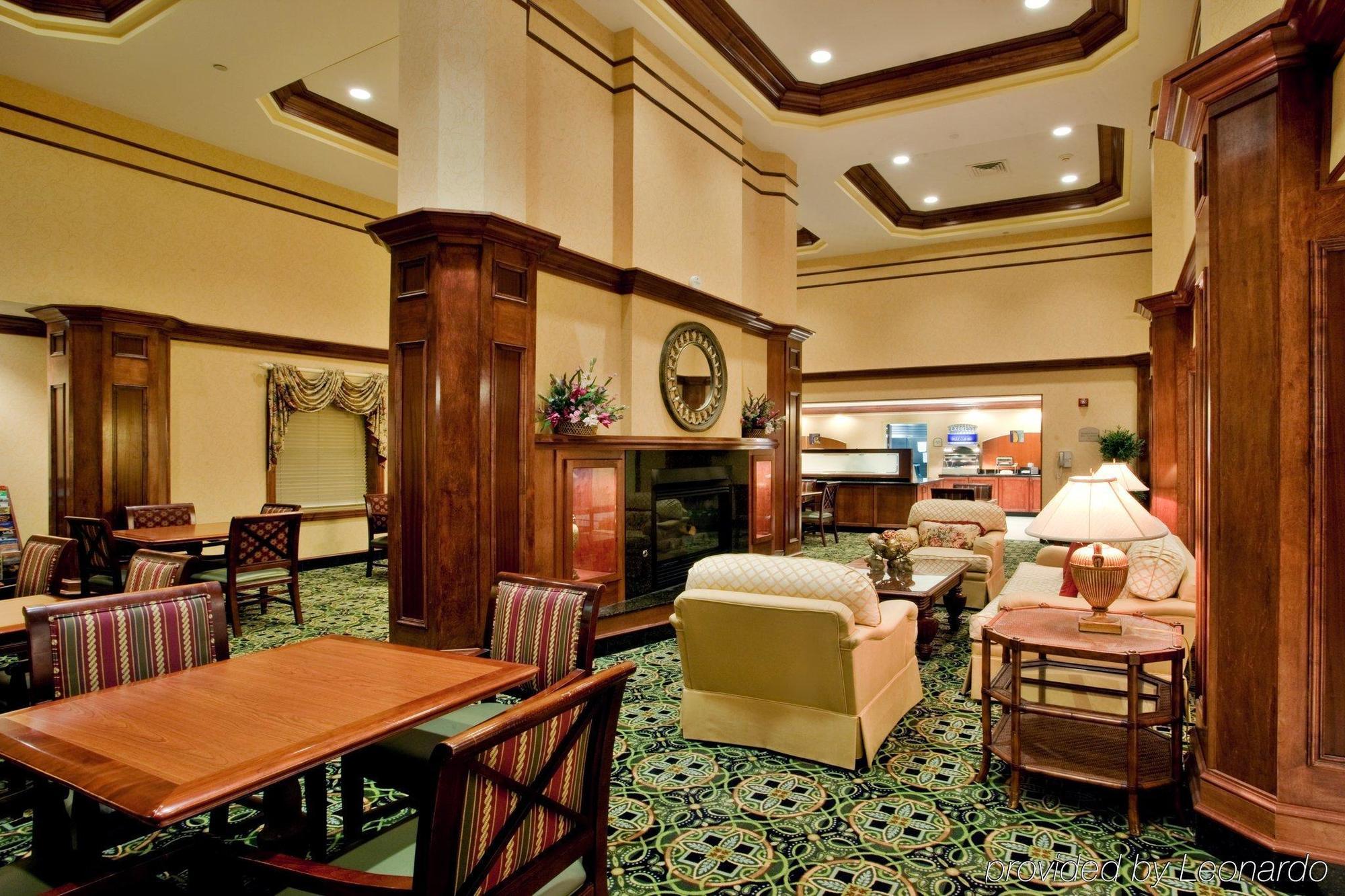 Holiday Inn Express & Suites Williamsburg By Ihg Extérieur photo